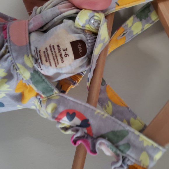 Tea Collection cross-backed romper 3-6 months - Picture 7 of 7